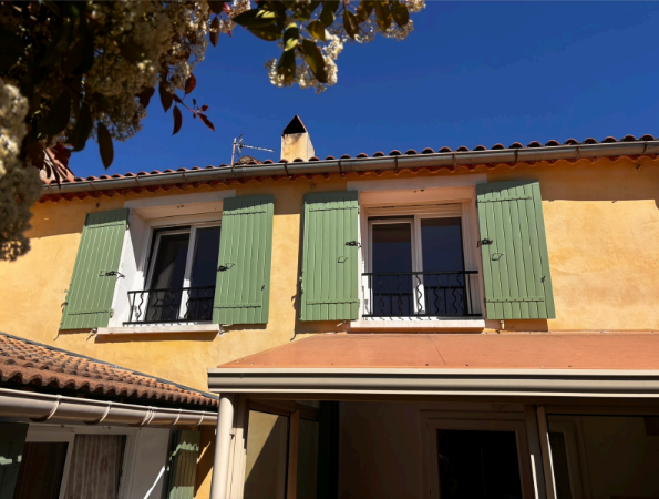Peinture professionnelle volets bois